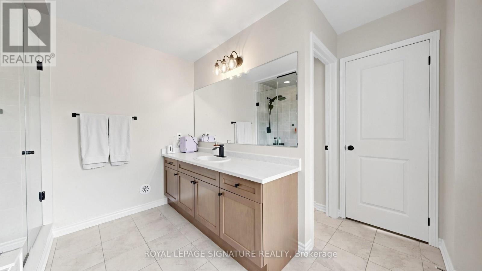 #10 35 HERON PARK PLACE - Image 33
