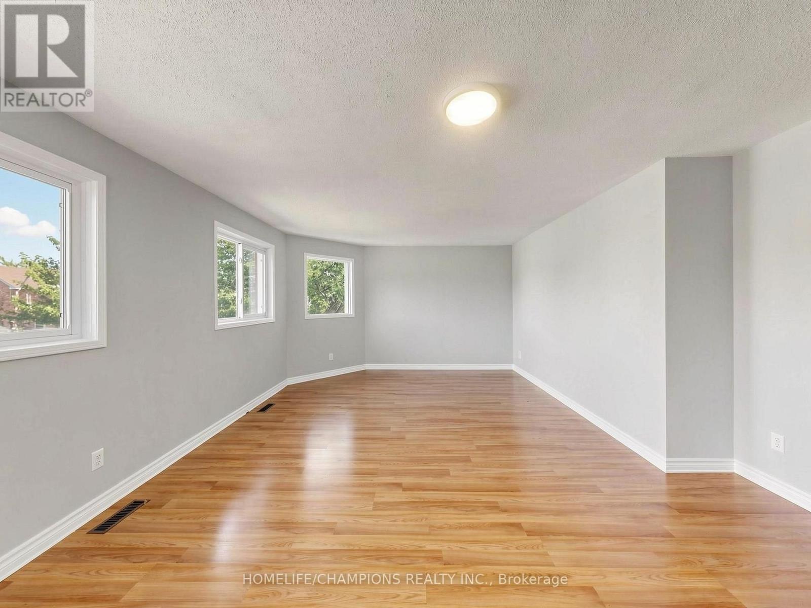 1622 SANDHURST CRESCENT - 27