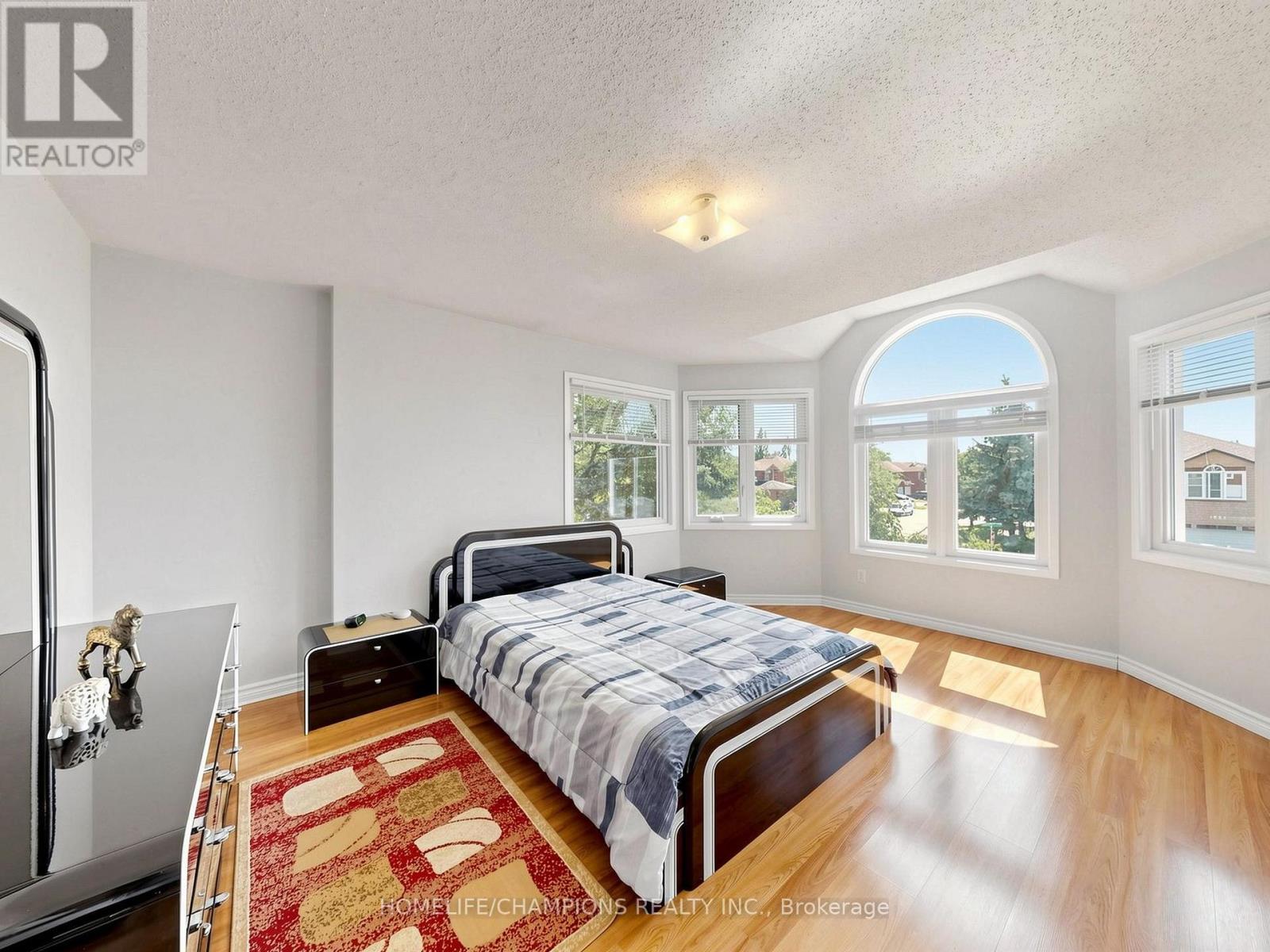 1622 SANDHURST CRESCENT - 31