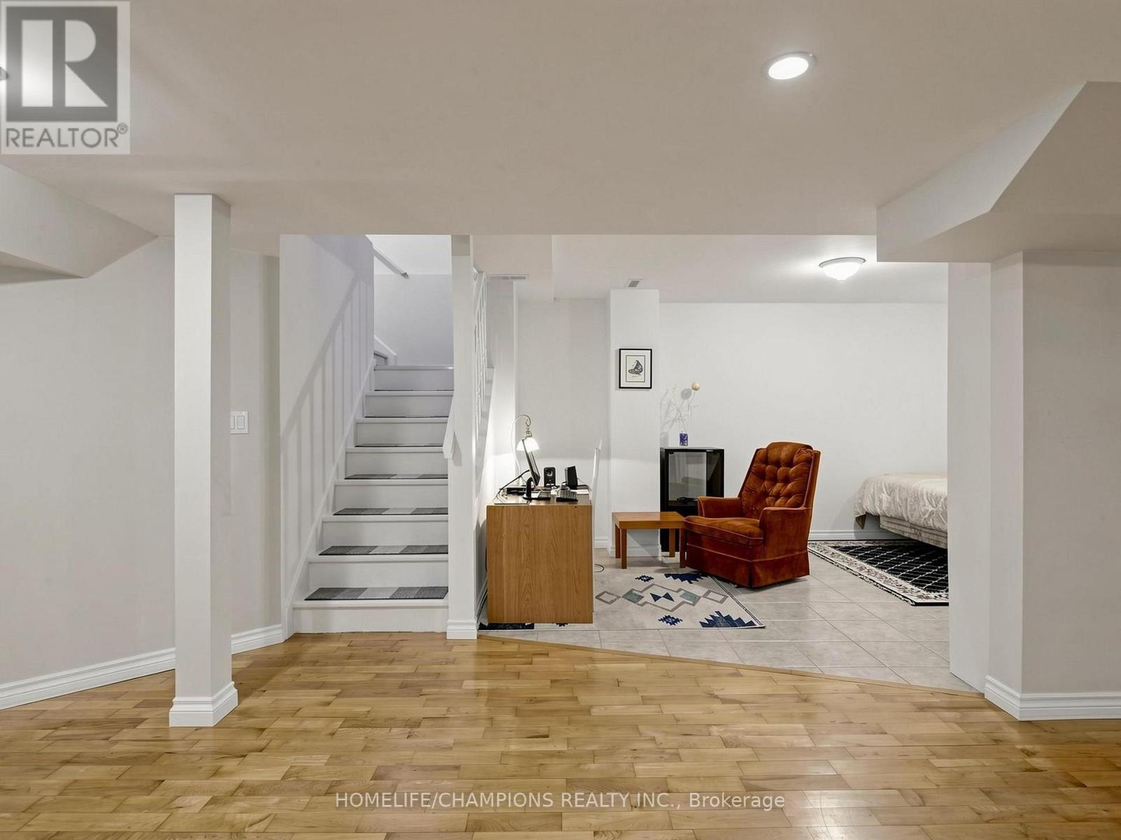 1622 SANDHURST CRESCENT - 36