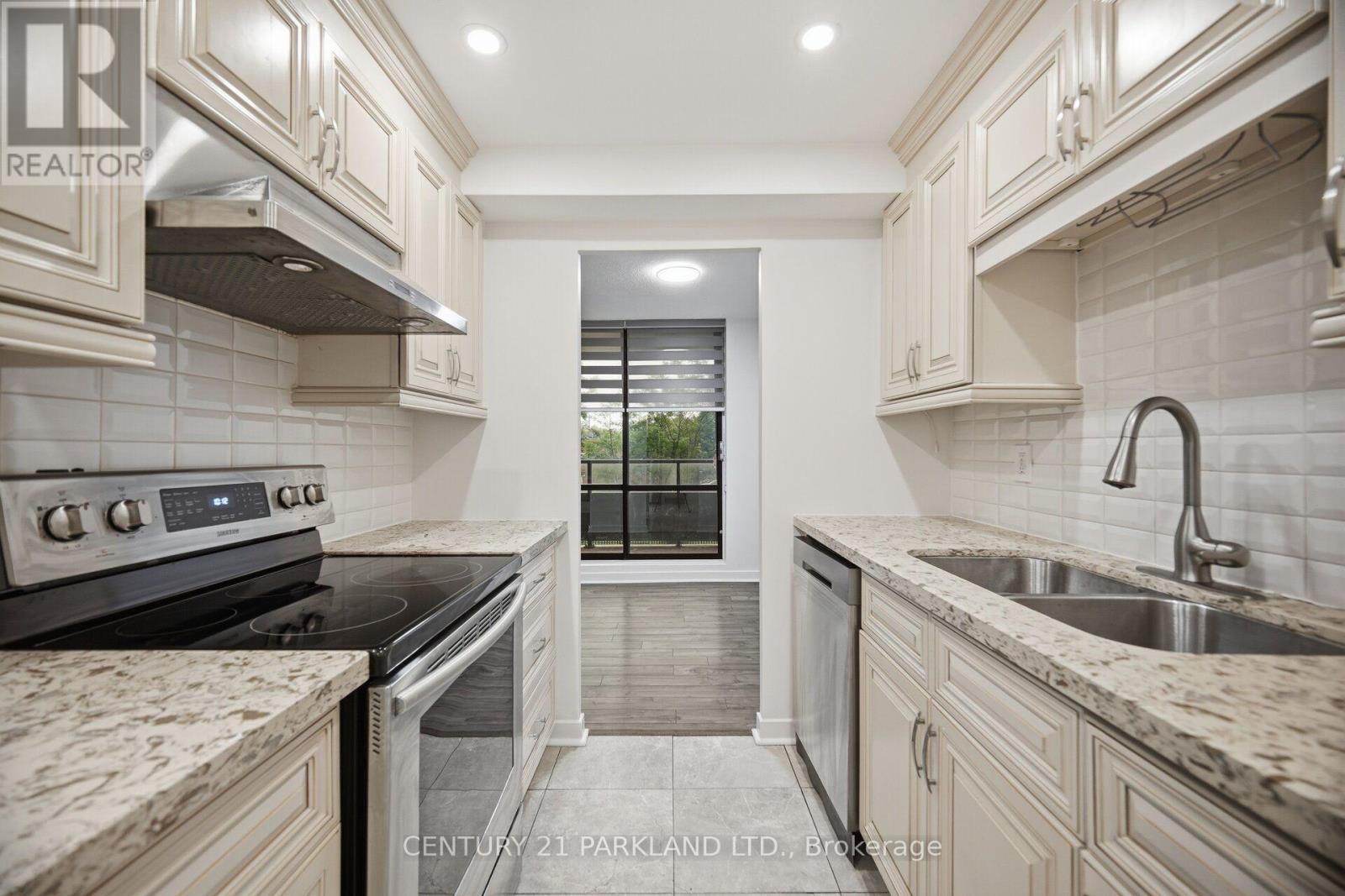 #203 2721 VICTORIA PK AVENUE - 13