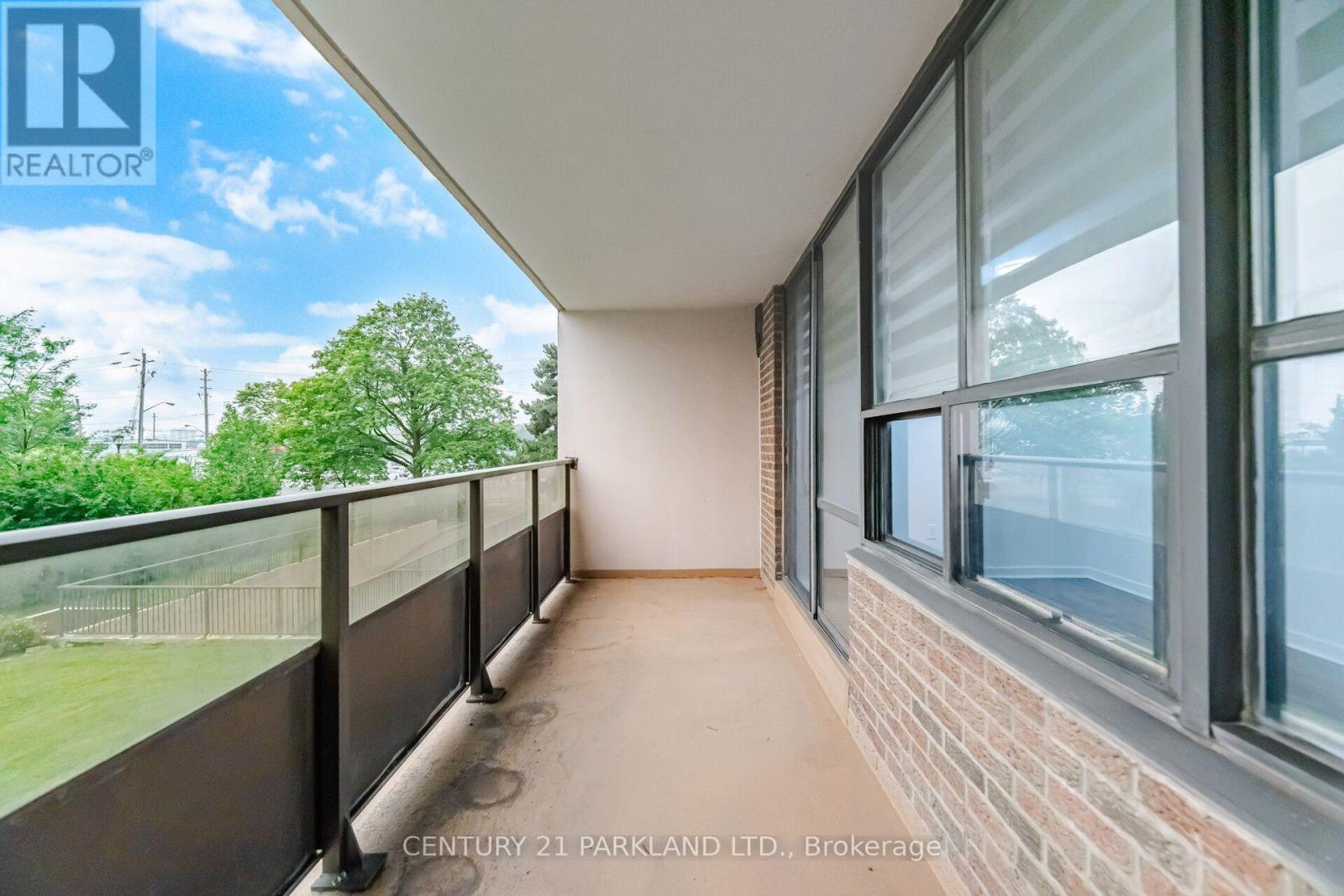 #203 2721 VICTORIA PK AVENUE - 30