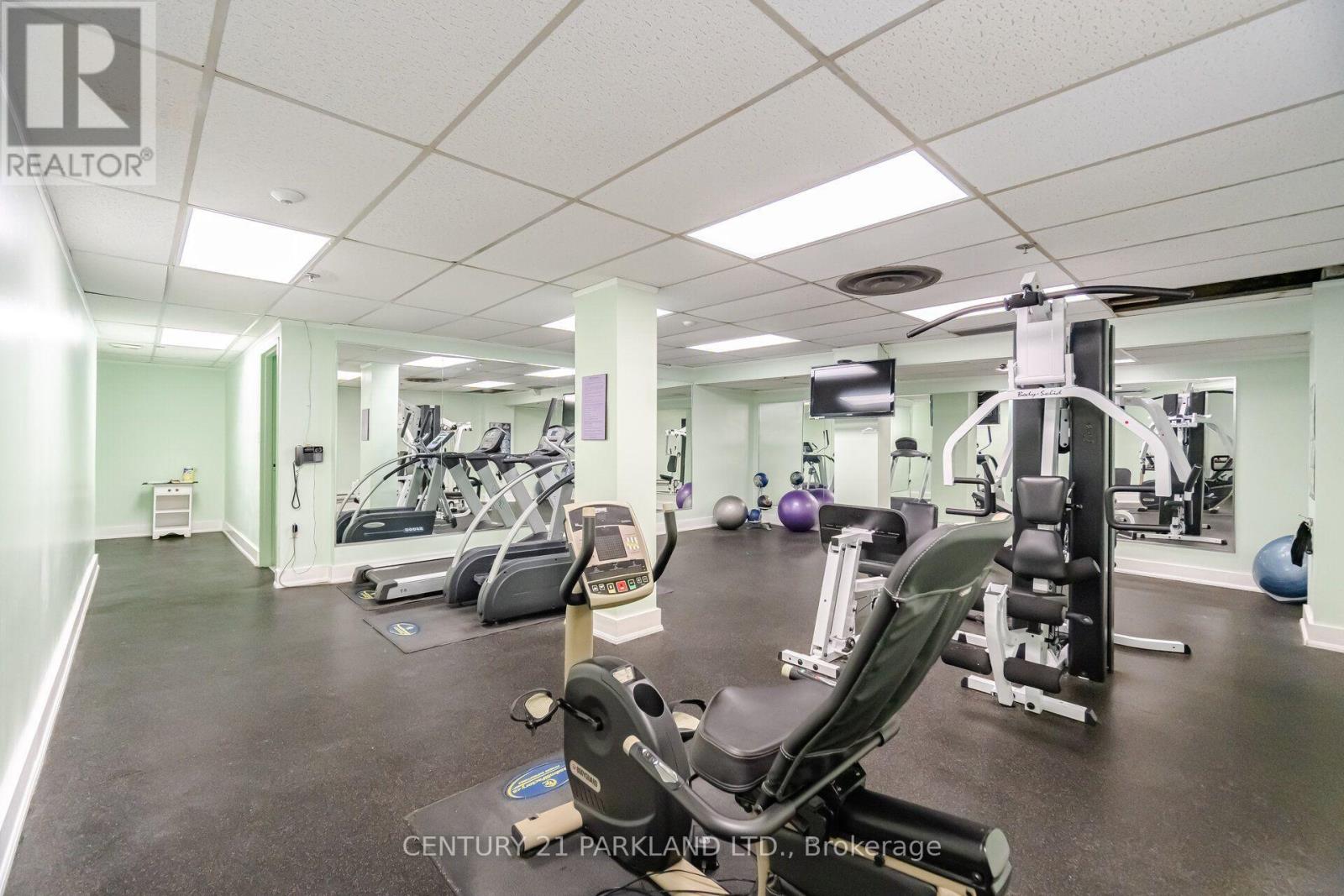 #203 2721 VICTORIA PK AVENUE - 32