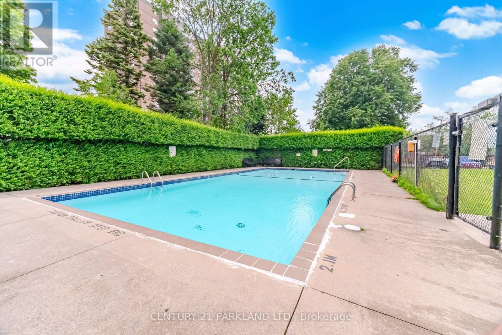 #203 2721 VICTORIA PK AVENUE - 36