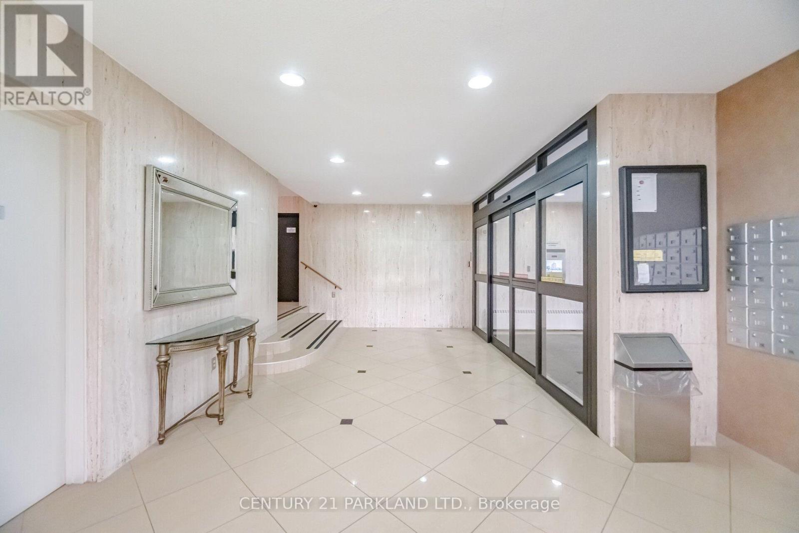 #203 2721 VICTORIA PK AVENUE - 38