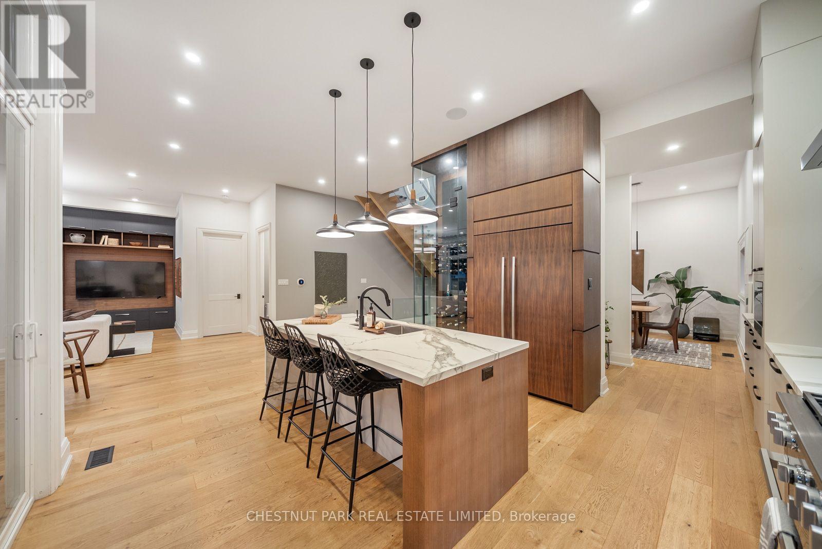 142 FALLINGBROOK ROAD - 11