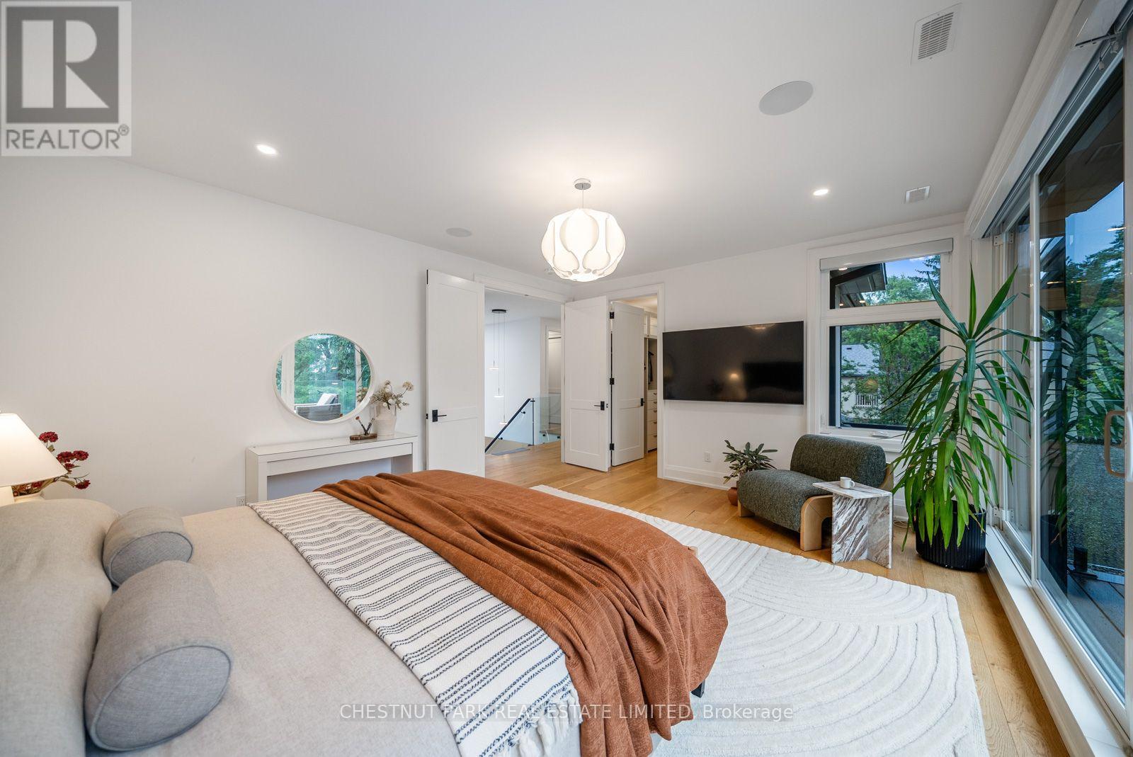142 FALLINGBROOK ROAD - 24