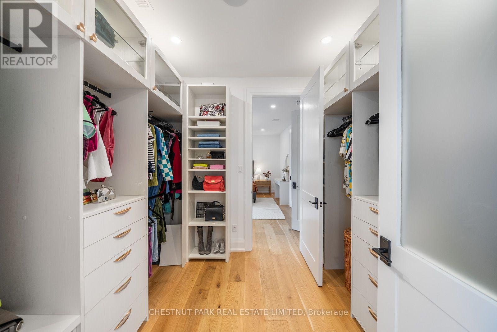 142 FALLINGBROOK ROAD - 26