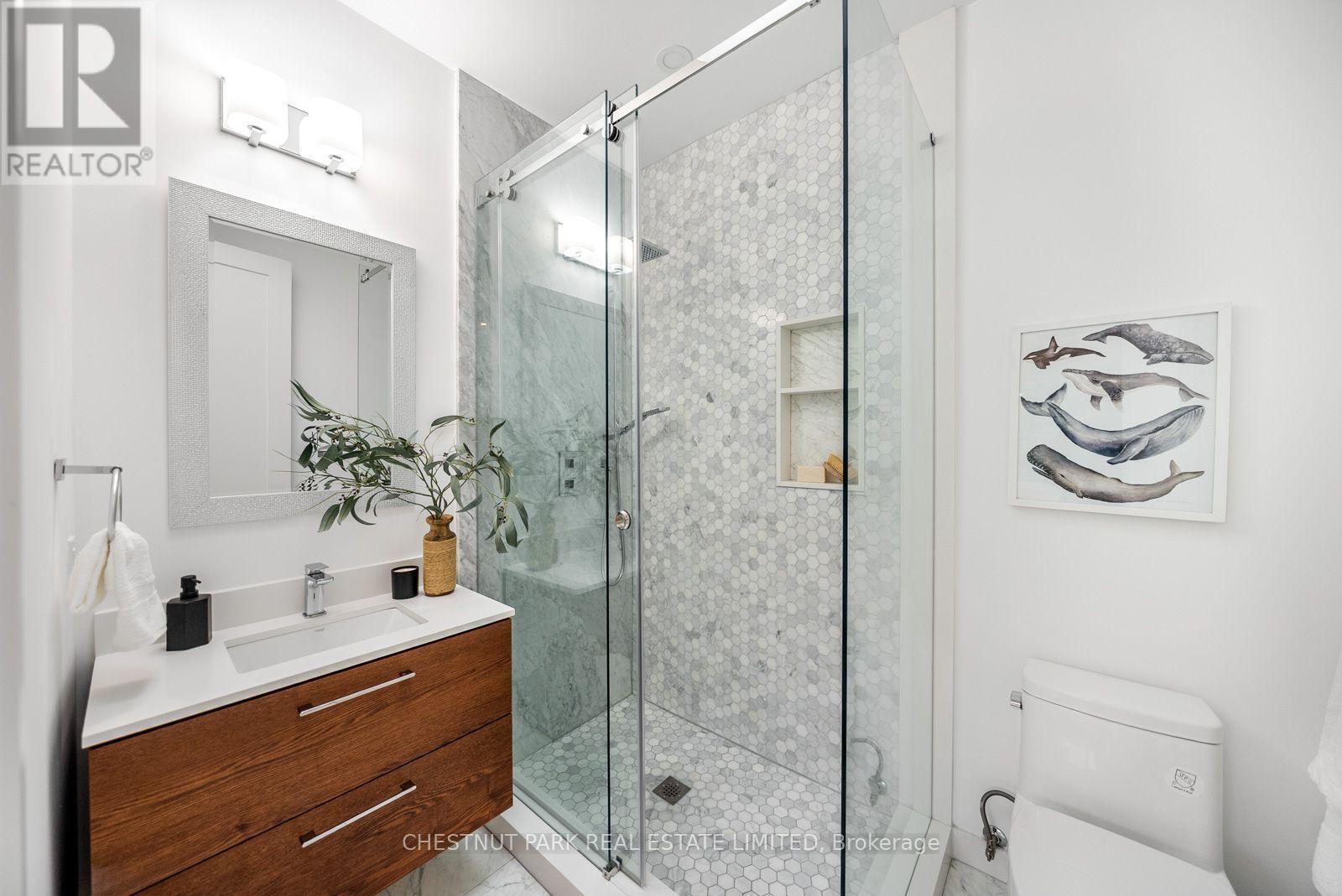 142 FALLINGBROOK ROAD - 32