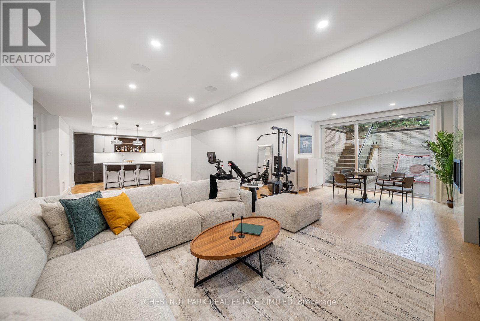 142 FALLINGBROOK ROAD - 38