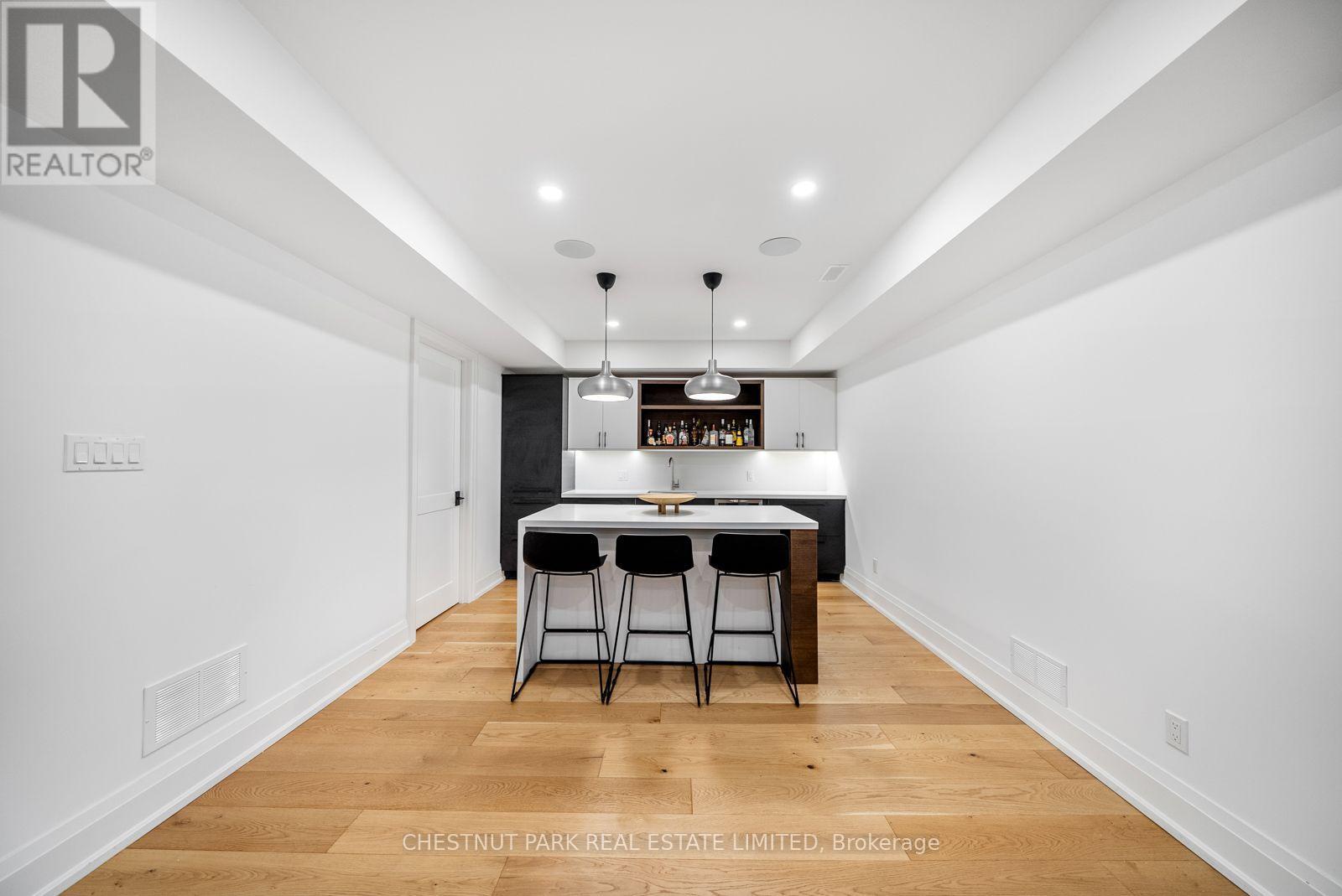 142 FALLINGBROOK ROAD - 40