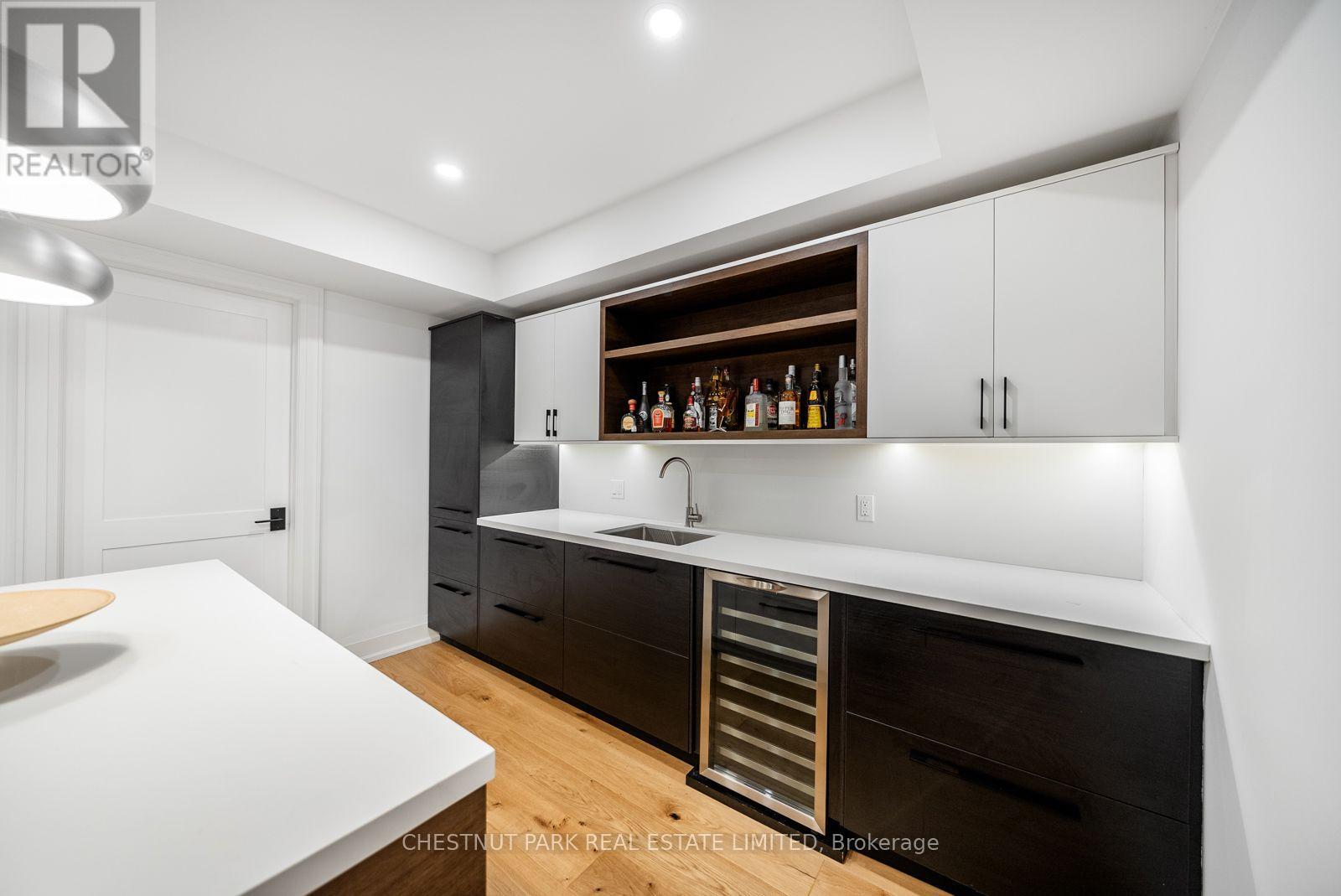 142 FALLINGBROOK ROAD - 41