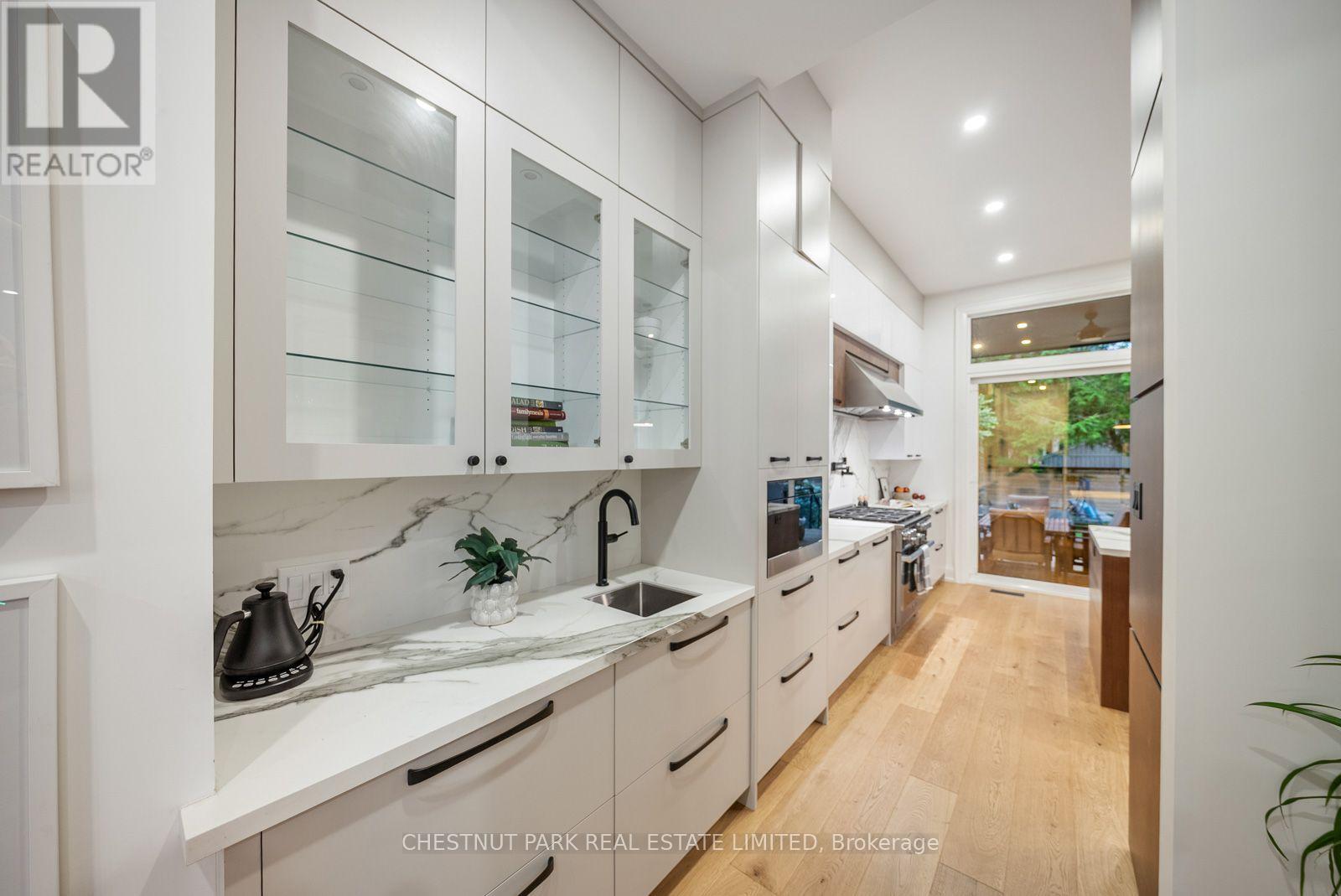 142 FALLINGBROOK ROAD - 6
