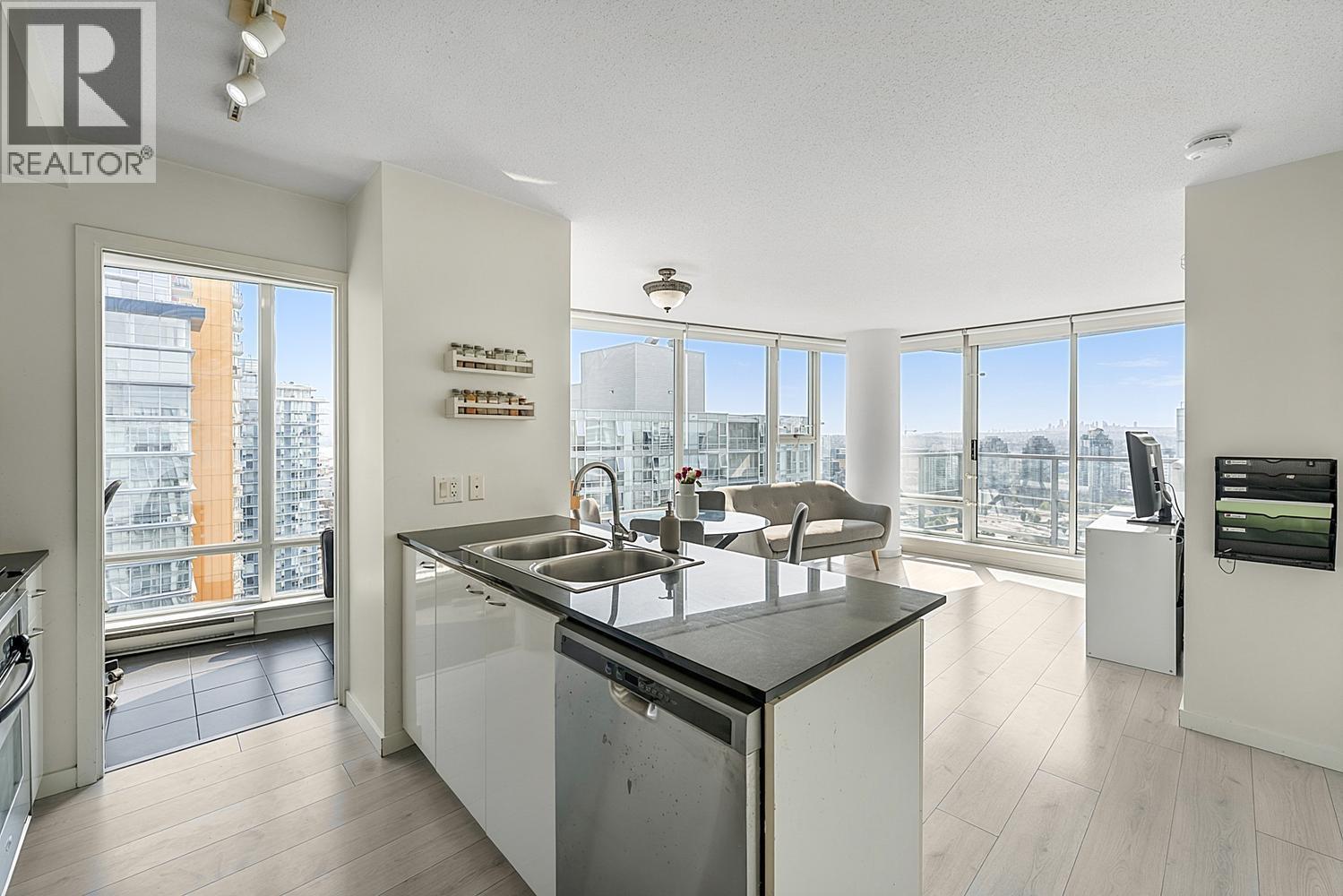 2 Bed, 2 Bath House for Sale in Vancouver – 3008 668 CITADEL PARADE, Vancouver – MLS# R3148925 - Image 2