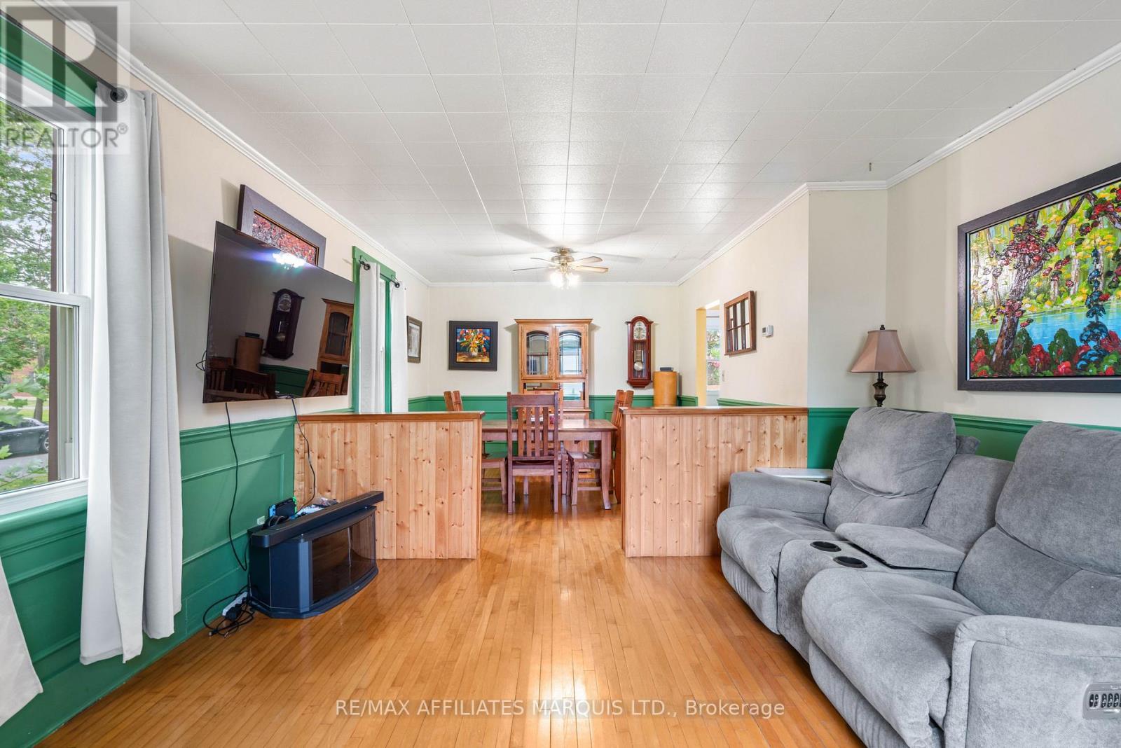 9 SPRUCE STREET - 11