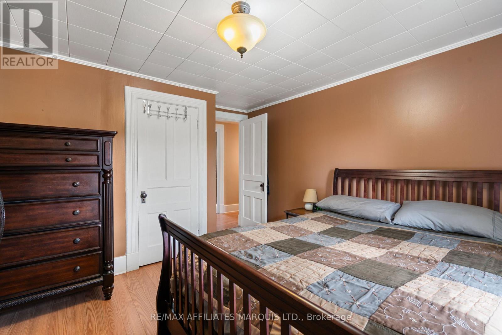 9 SPRUCE STREET - 19