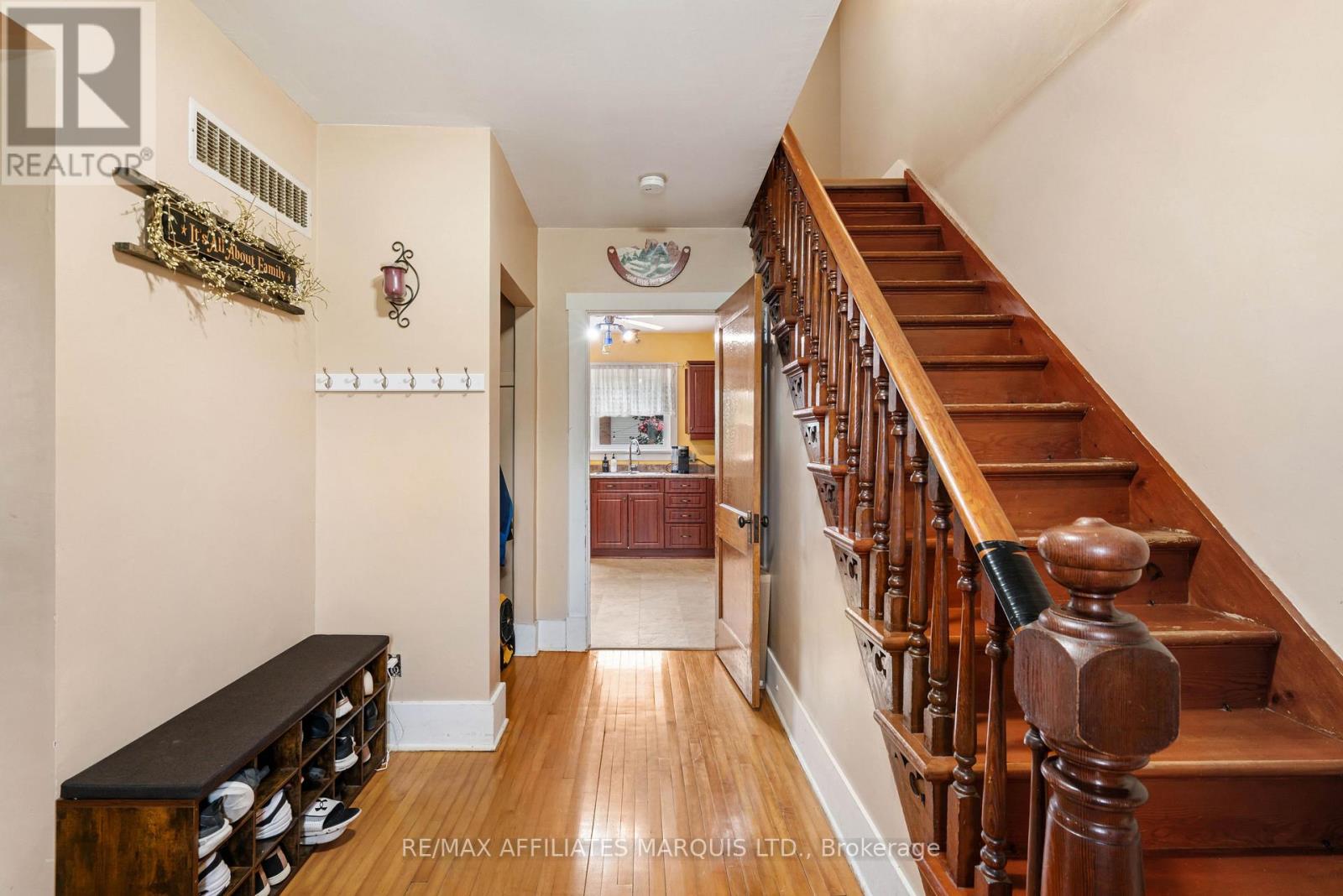 9 SPRUCE STREET - 5