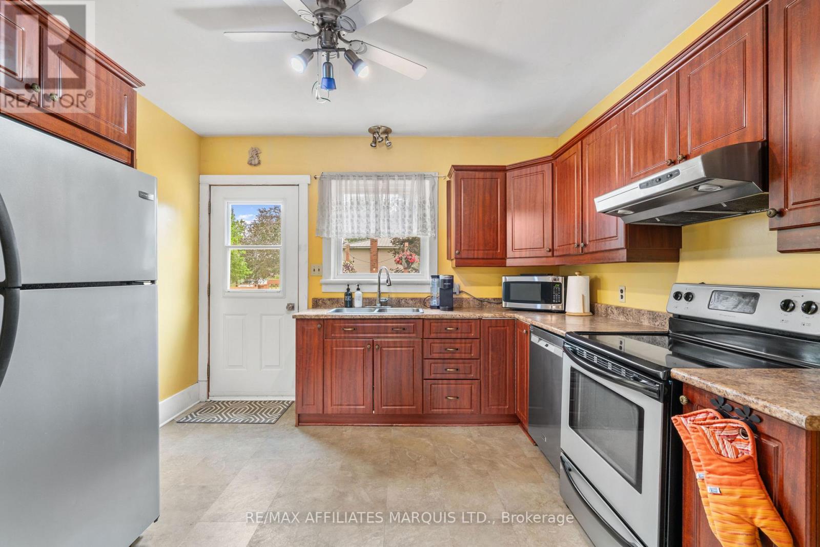 9 SPRUCE STREET - 7