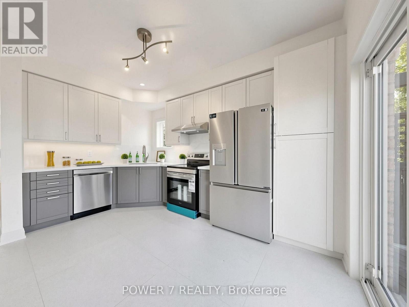 20 MCCAUL STREET - 18