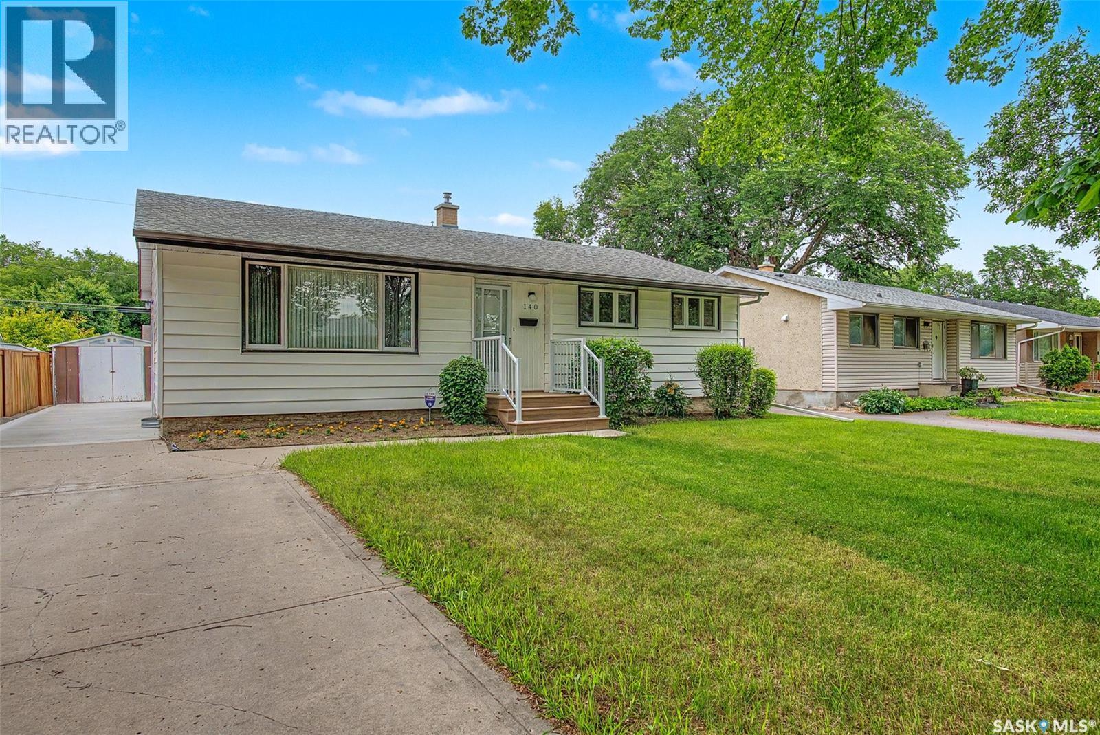 140 Mcdougall CRESCENT - 1