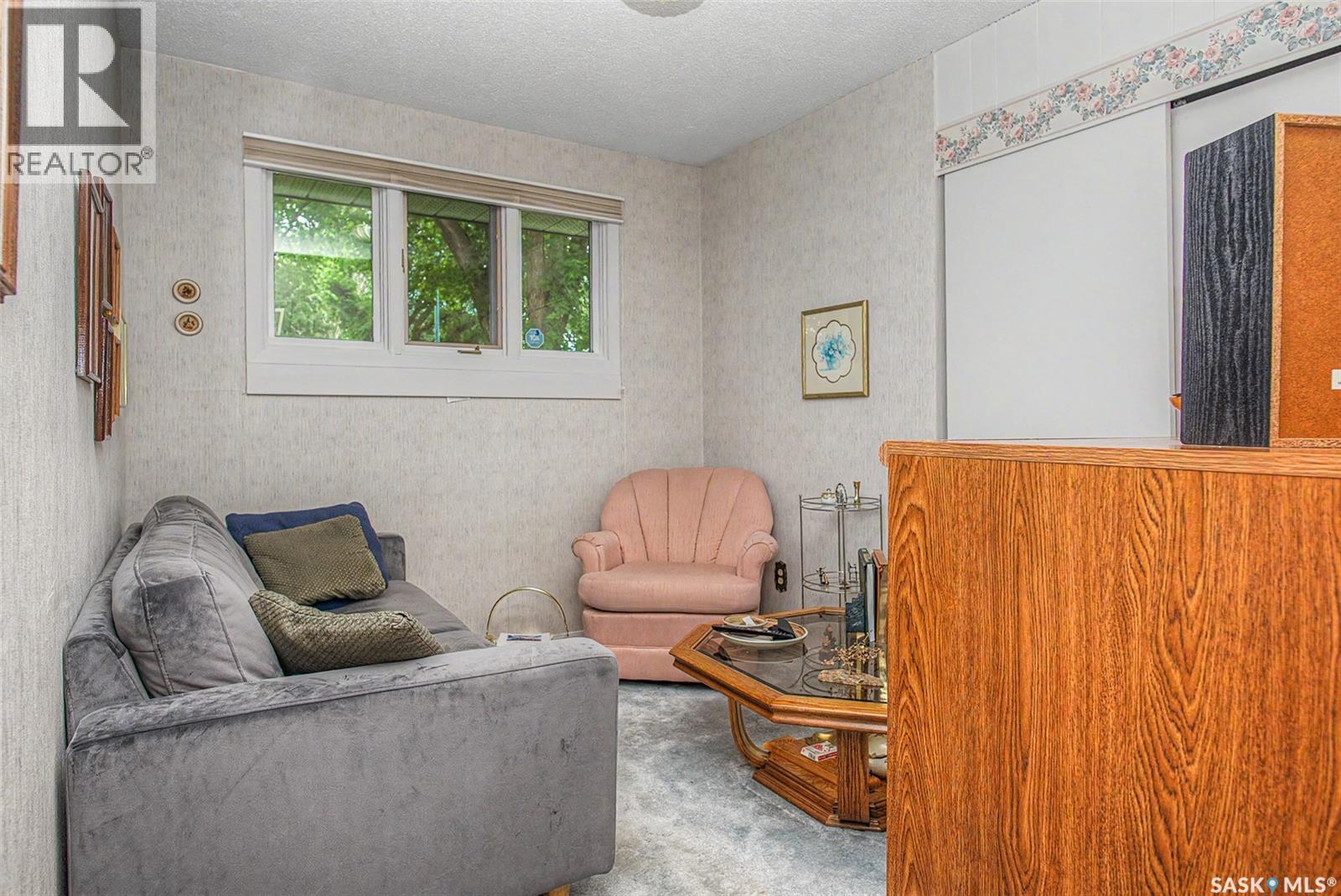 140 Mcdougall CRESCENT - 14