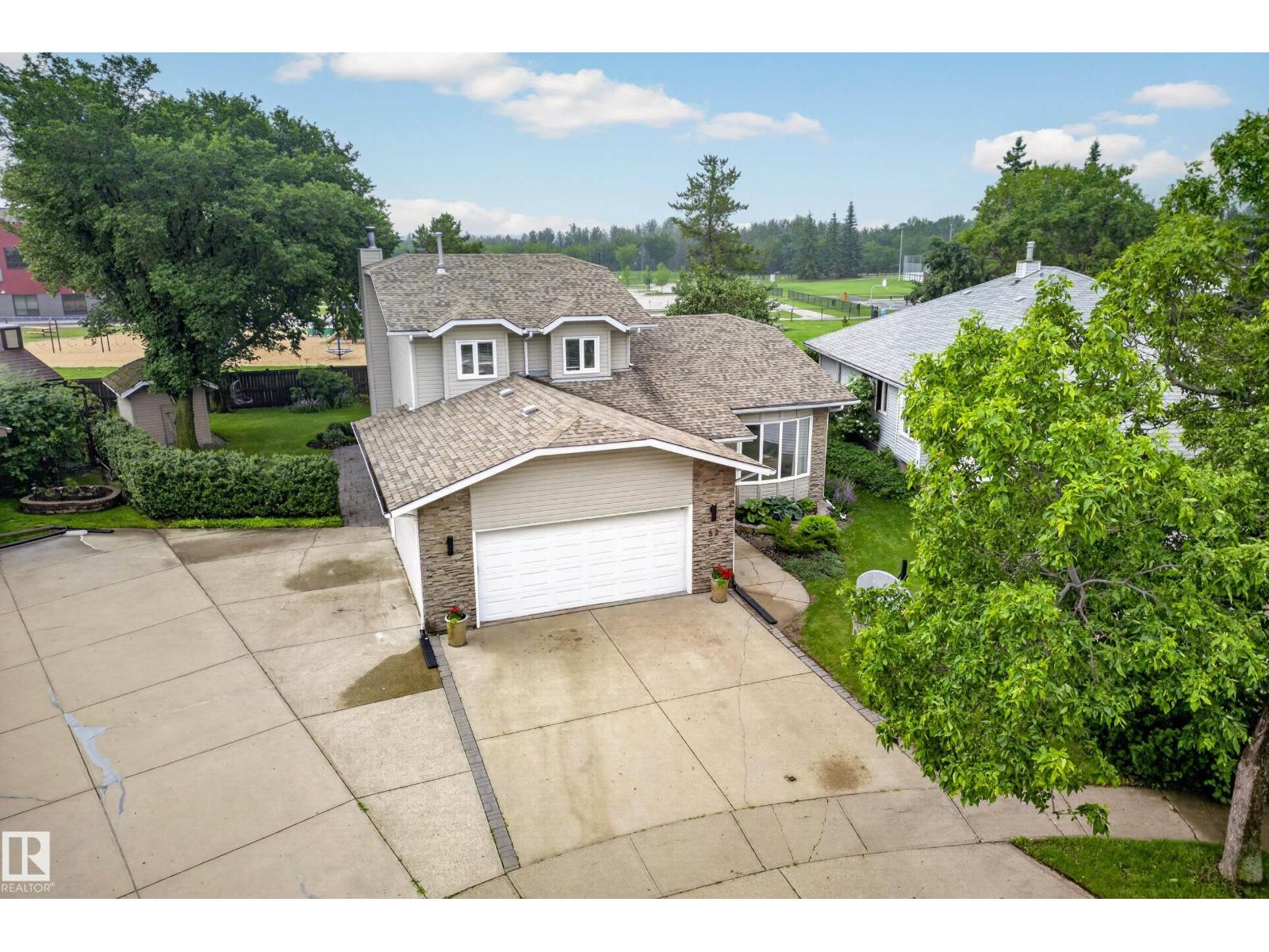 52 HILLSIDE CR - 1