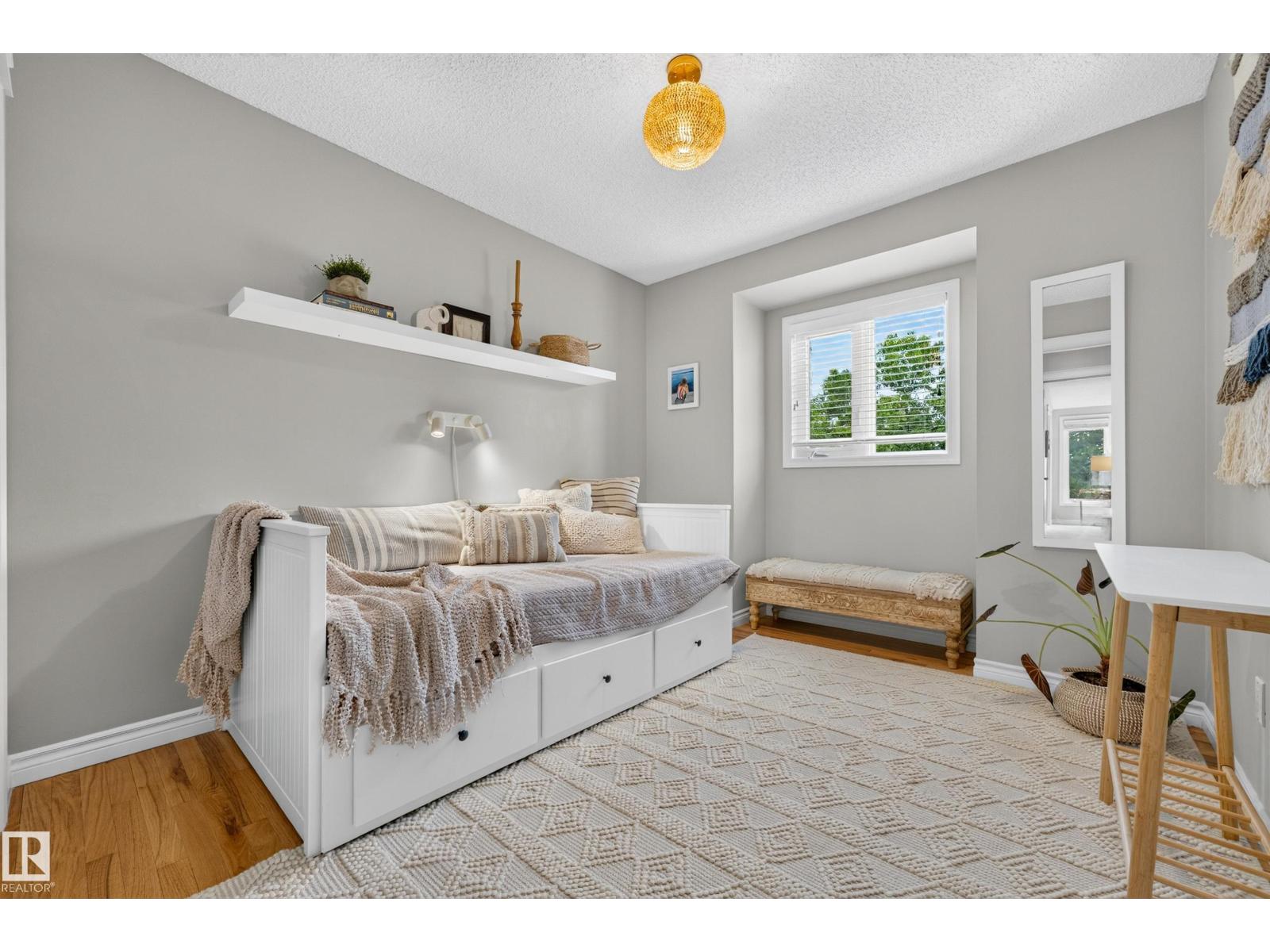 52 HILLSIDE CR - Image 35