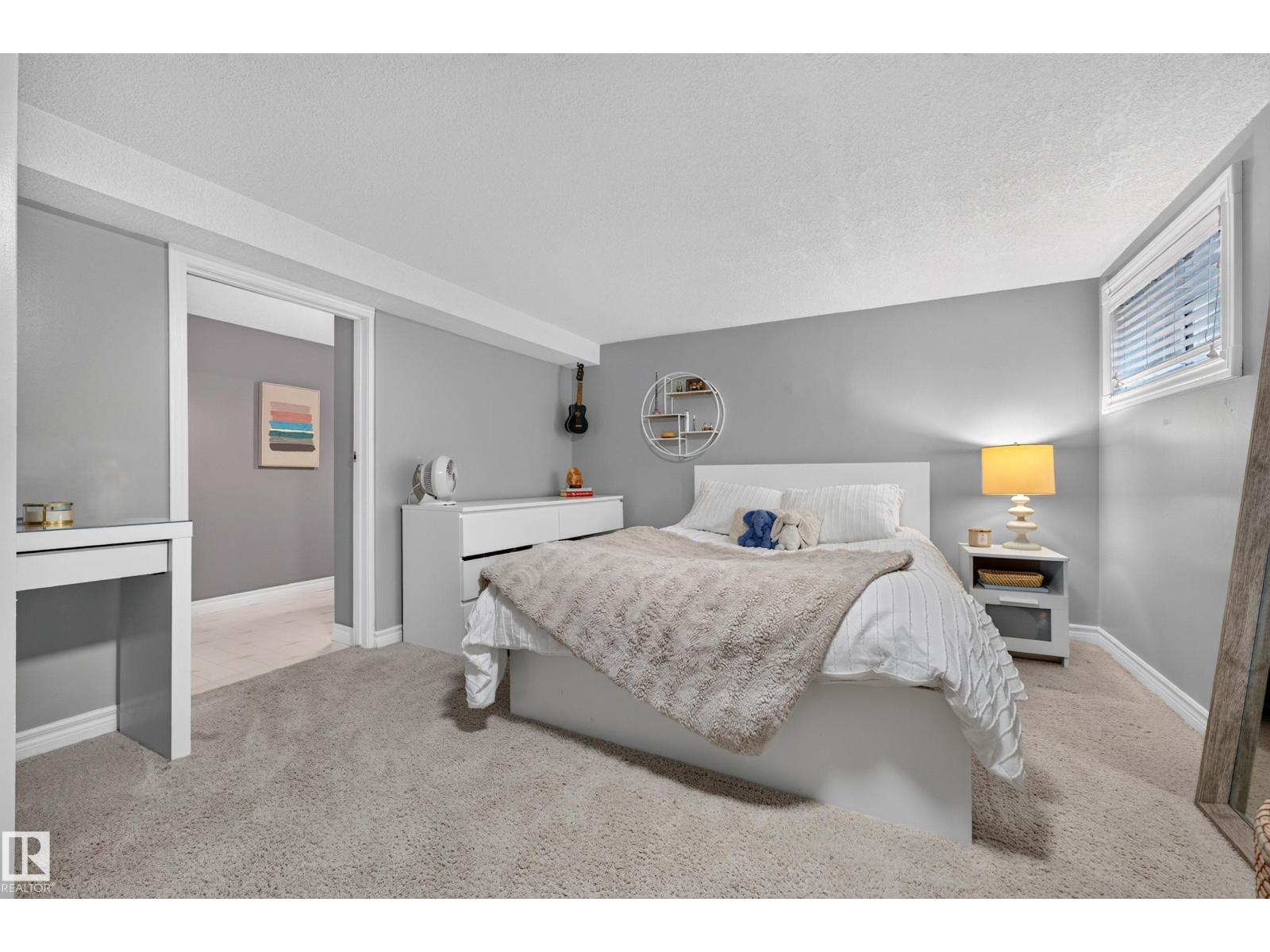 52 HILLSIDE CR - Image 46