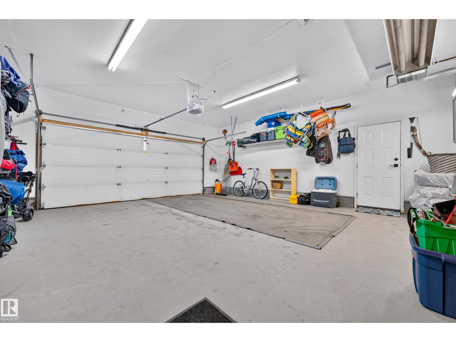 52 HILLSIDE CR - 62