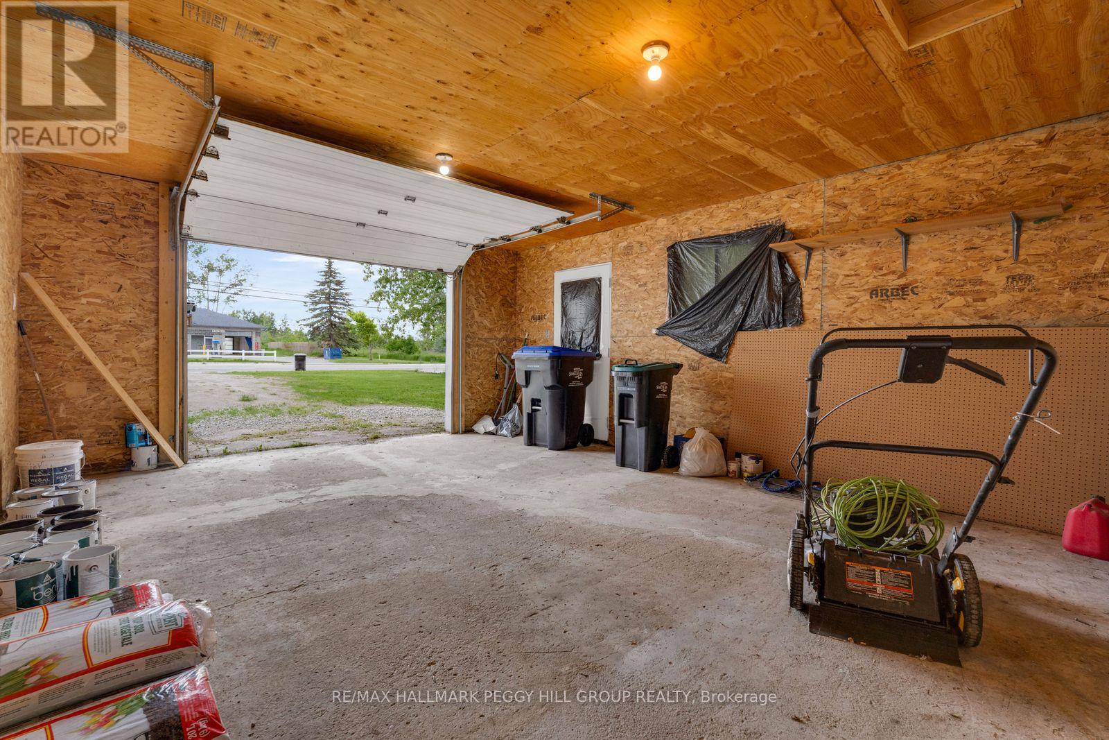 132 QUEEN STREET W - 14