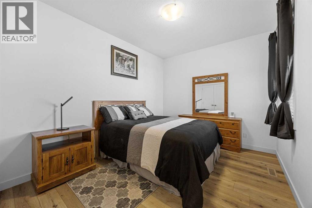 349053 Tamarack Drive E - Image 19