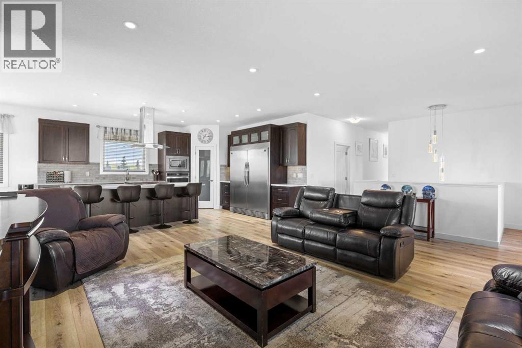 349053 Tamarack Drive E - Image 3