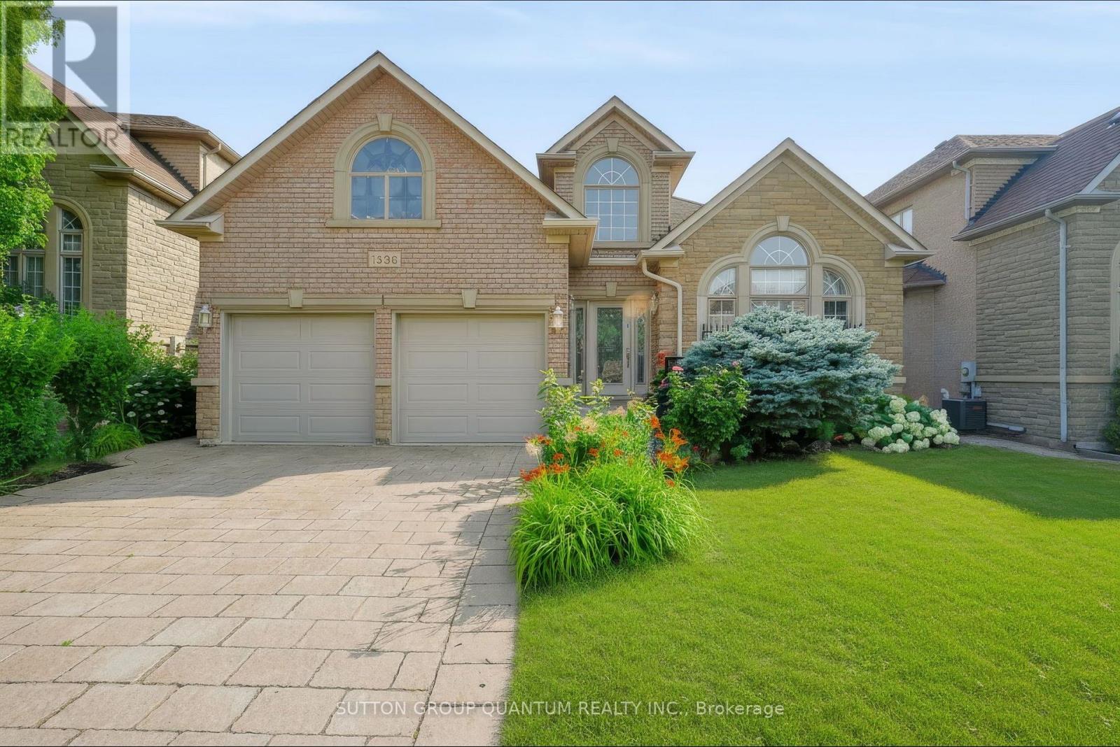 1536 PINERY CRESCENT - 1