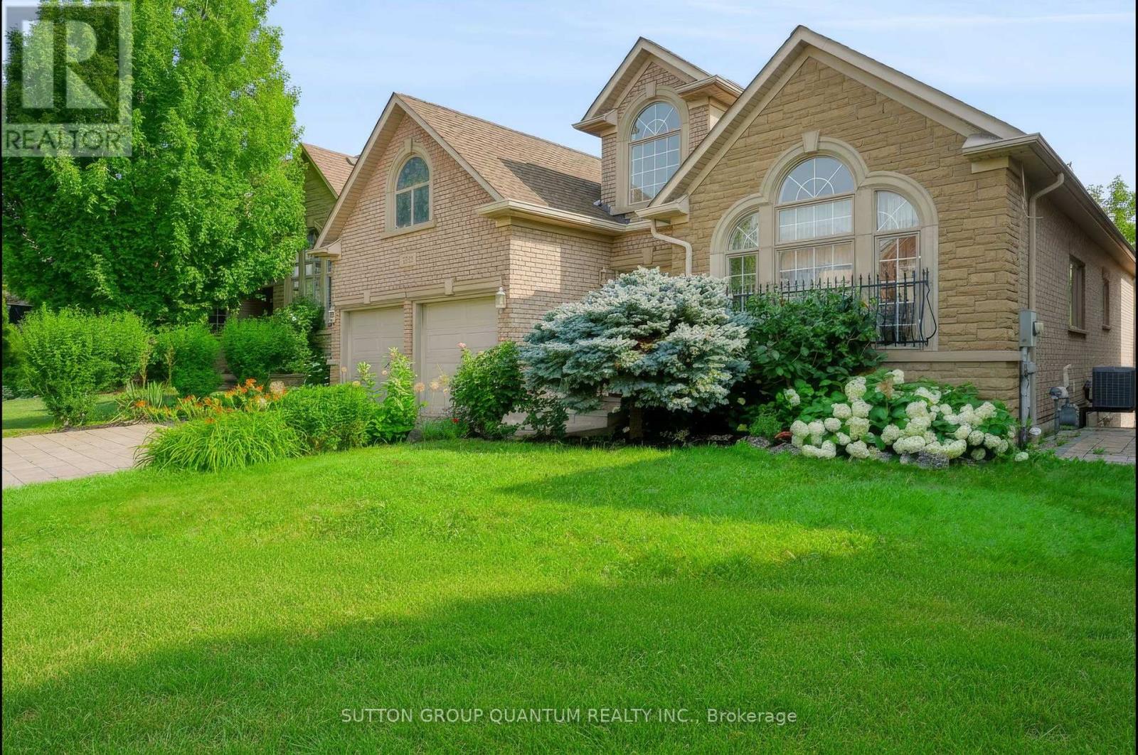 1536 PINERY CRESCENT - 2