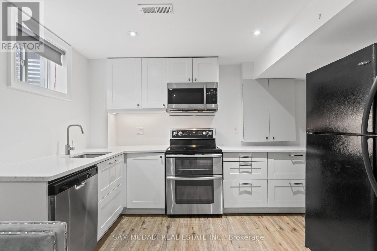 920 CLARK BOULEVARD - 32