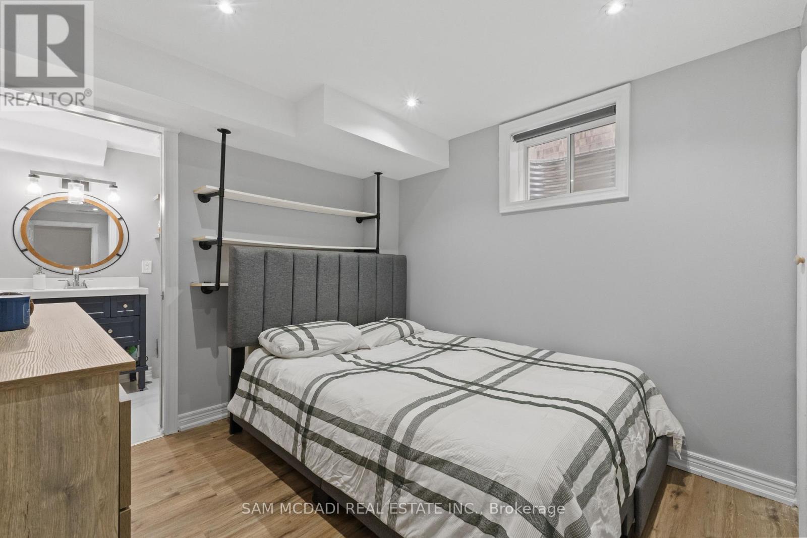 920 CLARK BOULEVARD - 34