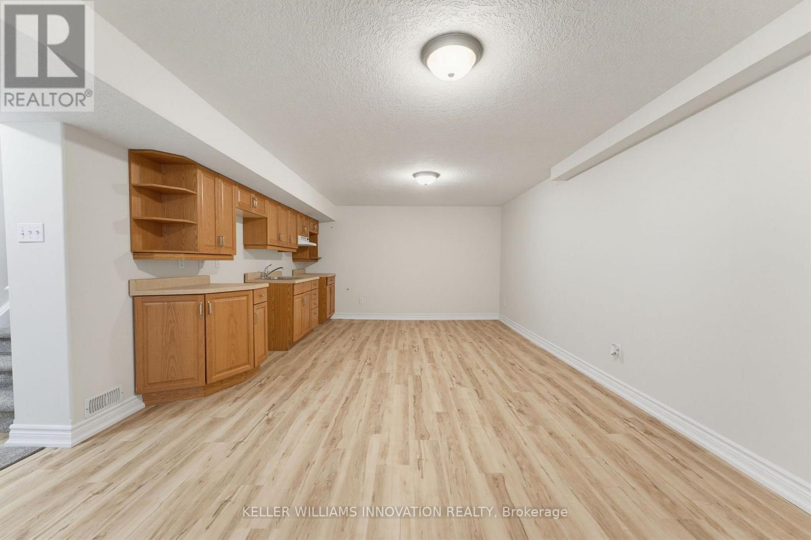 906 BAKER AVENUE S - 22