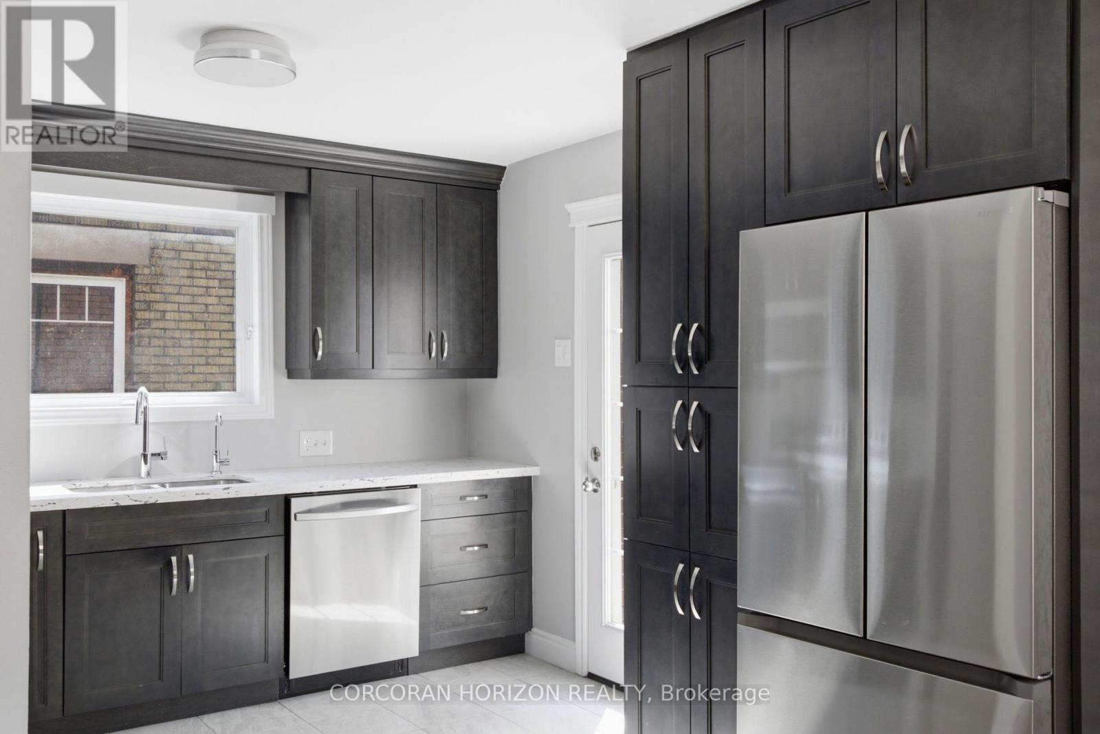 281 GUELPH STREET - 13