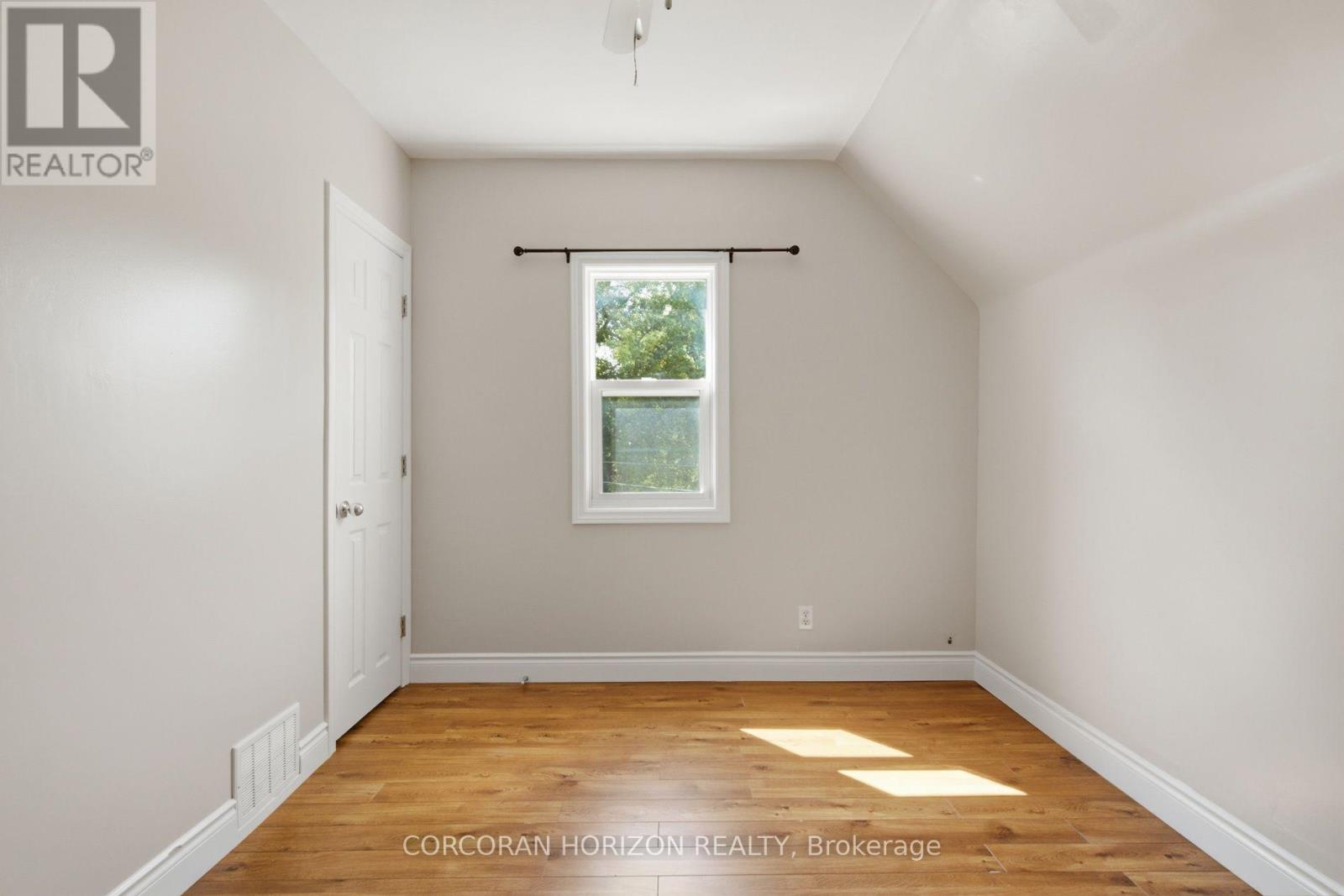 281 GUELPH STREET - 22