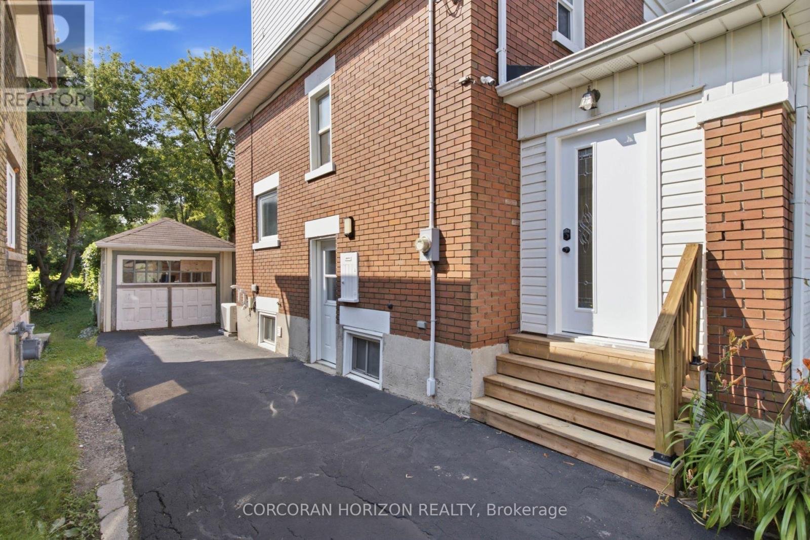 281 GUELPH STREET - 43