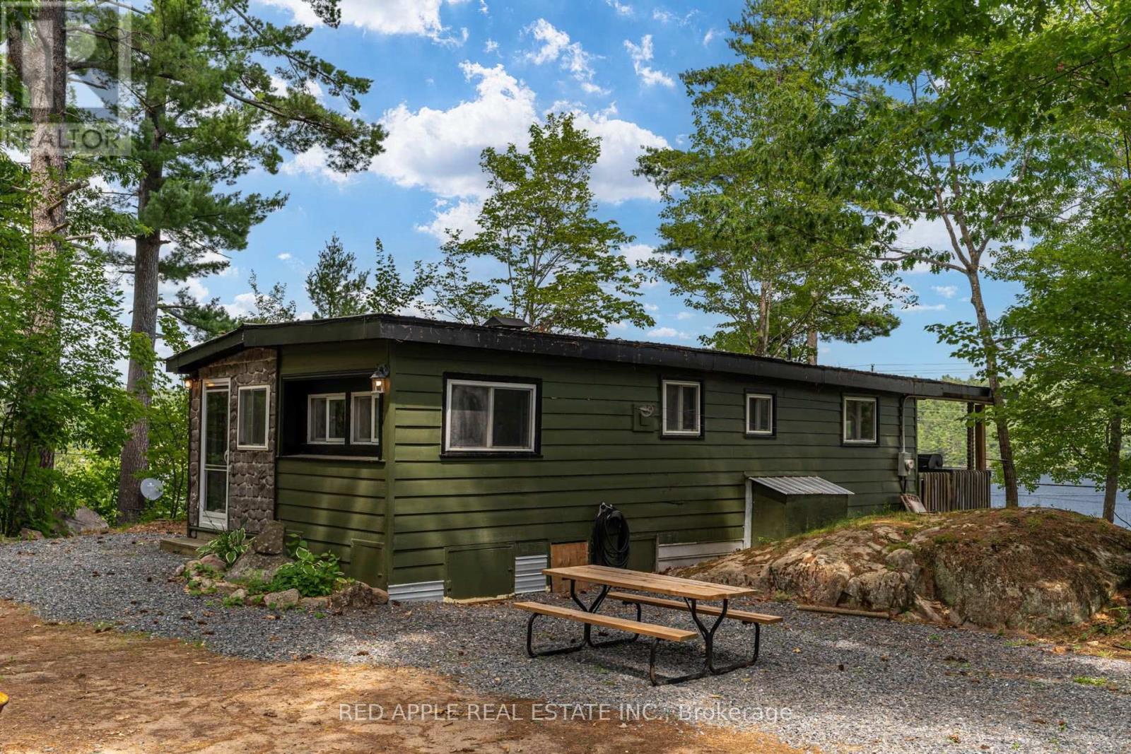 17568 HWY #41 - Image 25
