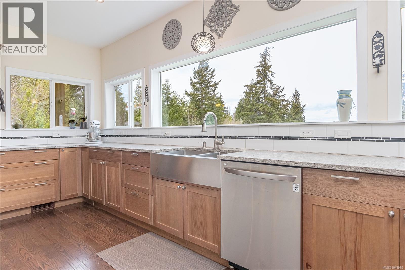 2835 Olympic Rd - 11