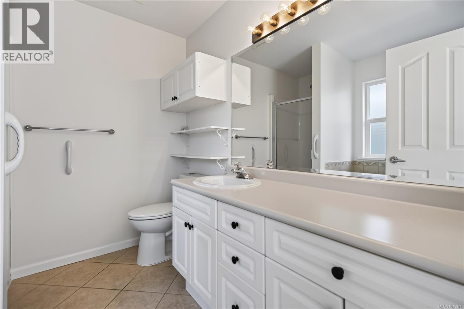#132 1919 St. Andrews Pl - 15