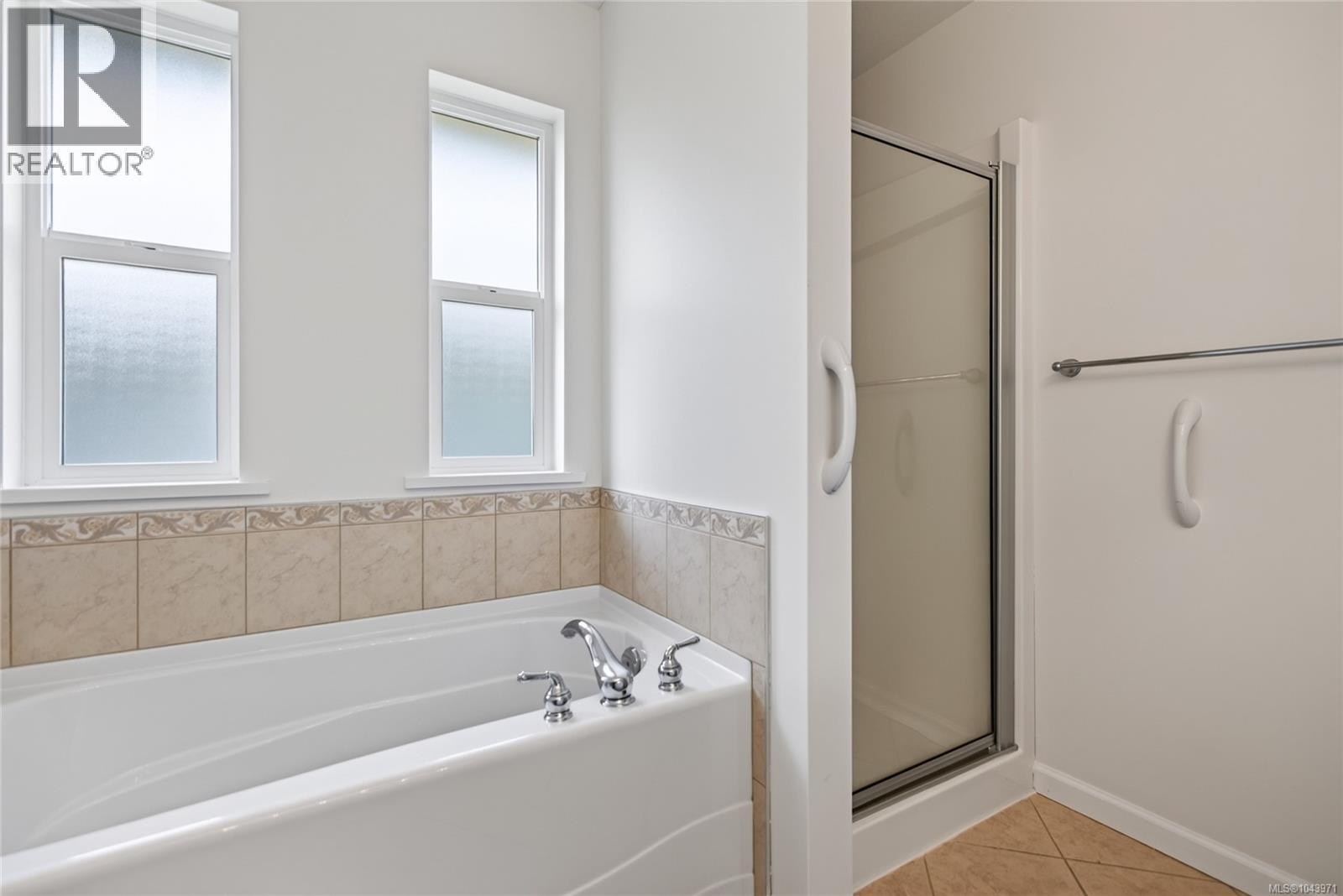 #132 1919 St. Andrews Pl - 16