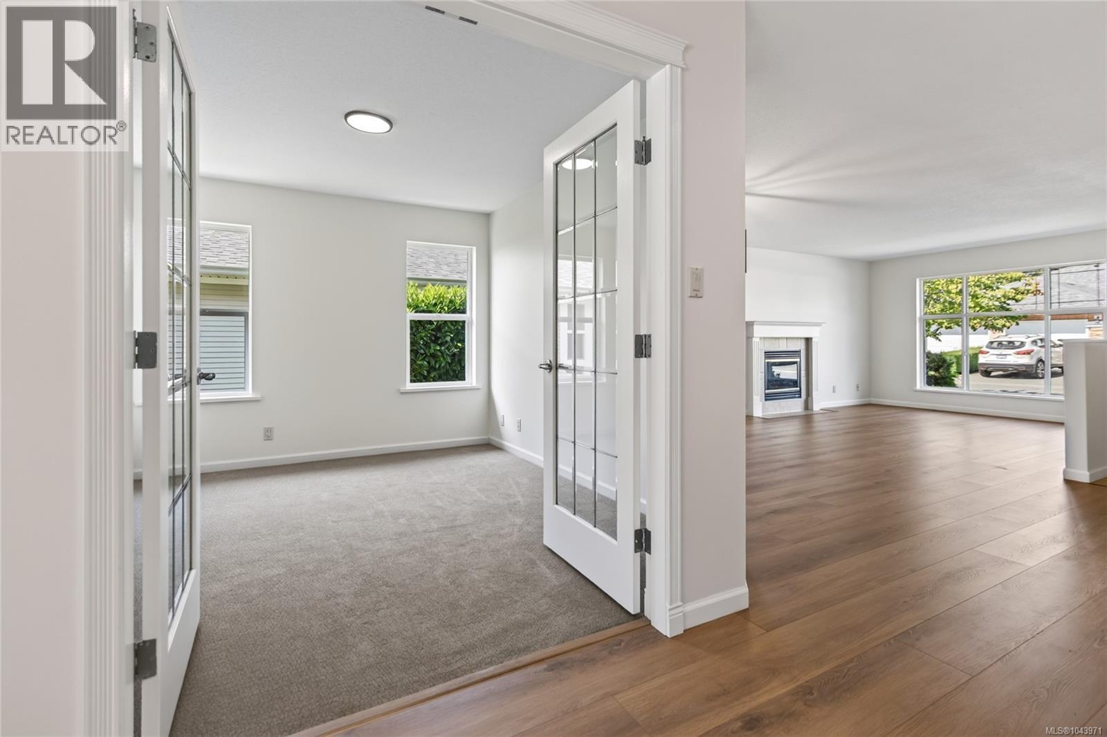 #132 1919 St. Andrews Pl - 17