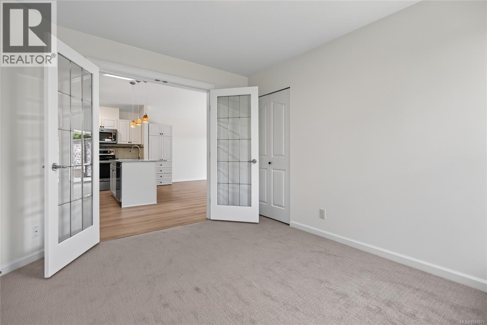 #132 1919 St. Andrews Pl - 18