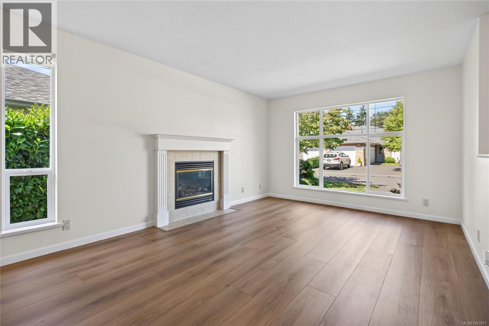 #132 1919 St. Andrews Pl - 2