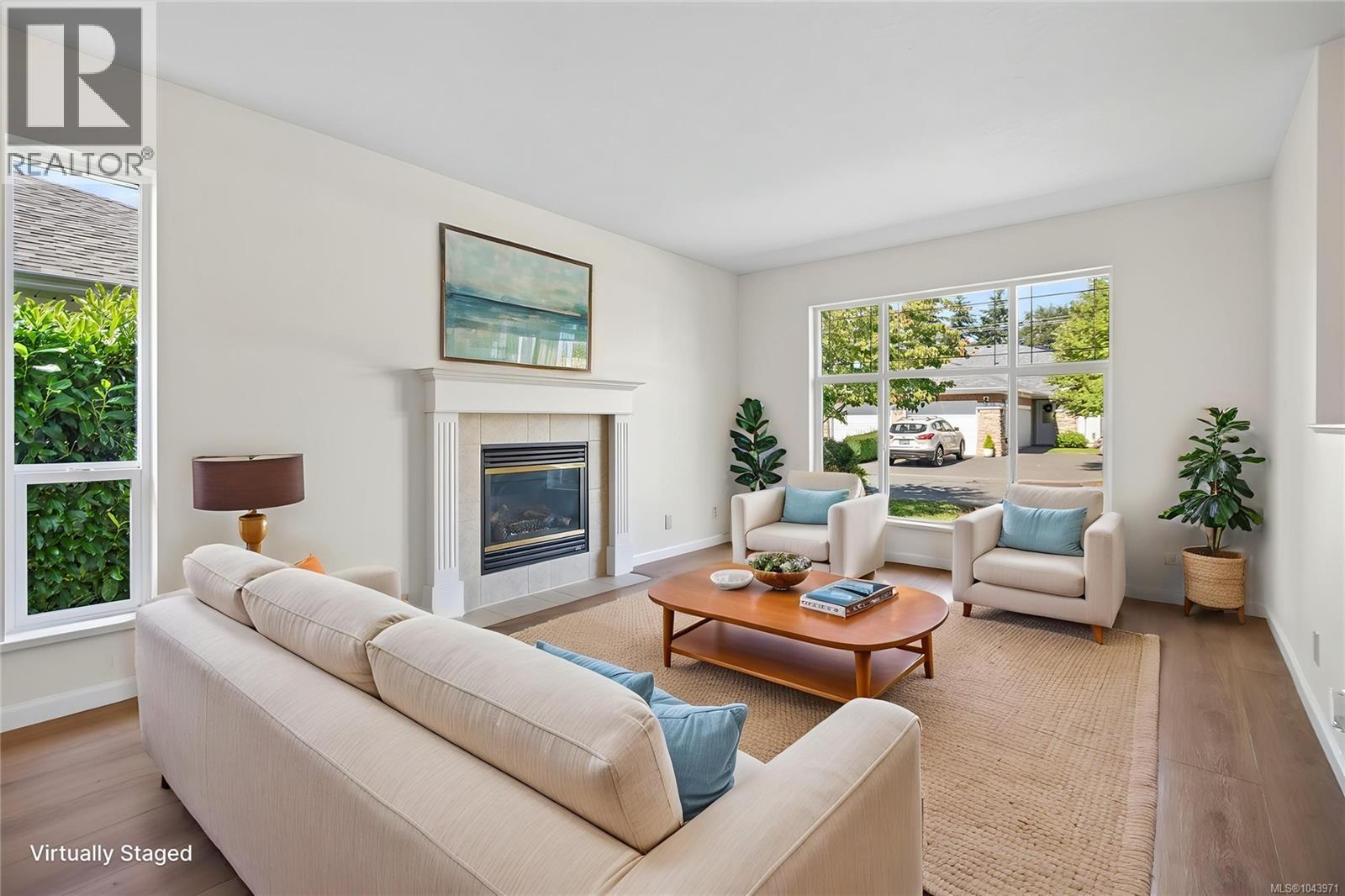 #132 1919 St. Andrews Pl - 3