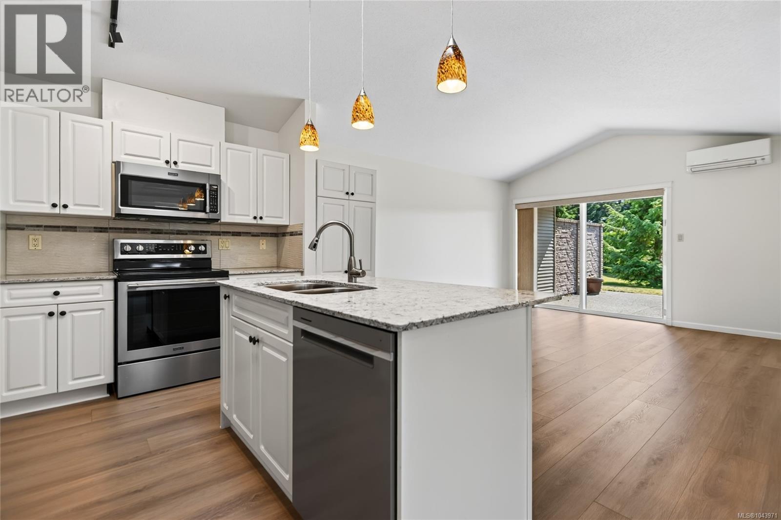 #132 1919 St. Andrews Pl - 9