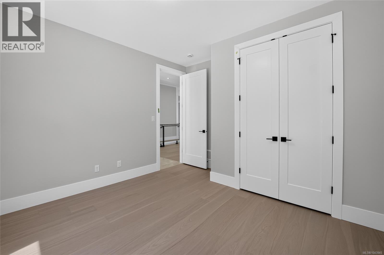 3856 Gulfview Dr - 32